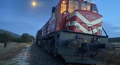 Afyonkarahisar'da trenin çarptığı traktörün sürücüsü