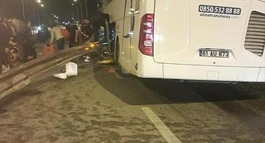 Afyonkarahisar'da yolcu otobüsünün bariyerlere çarpması sonucu 7 kişi yaralandı