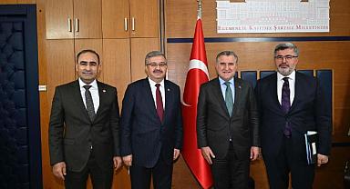 AK Parti milletvekilleri Spor Bakanı Bak ile buluştu, talepleri ilettiler