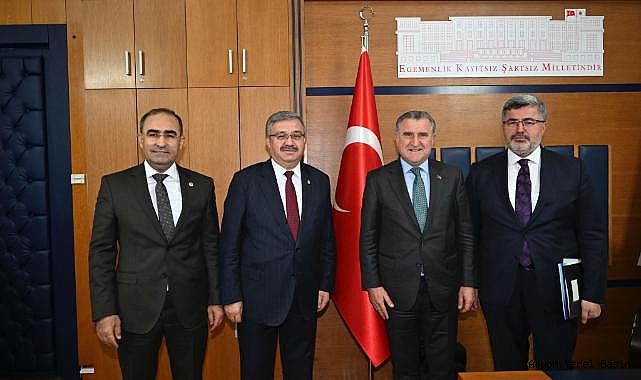 AK Parti milletvekilleri Spor Bakanı Bak ile buluştu, talepleri ilettiler