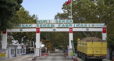 CUMHURİYET'İN 100. YILI - 100 yıl önce kurulan şirket, şeker üretimini sürdürüyor