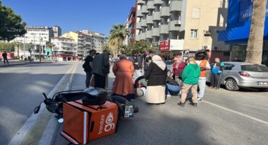 Denizli'de motosikletin çarptığı yaya yaralandı