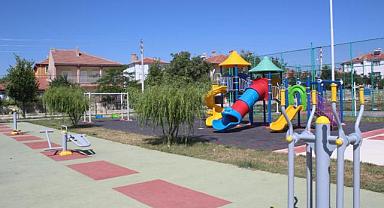 Emirdağ Belediyesi'nden Yeşil Alan ve Park Atağı