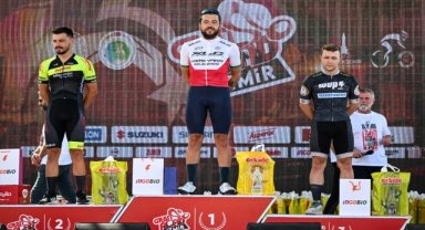 Granfondo Amatör Yol Bisiklet Yarışı'nda yılın son etabı İzmir'de tamamlandı