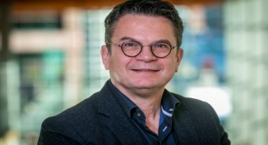 ING'den depremden etkilenen 700 kadın üniversite öğrencisine TEV iş birliğiyle burs desteği