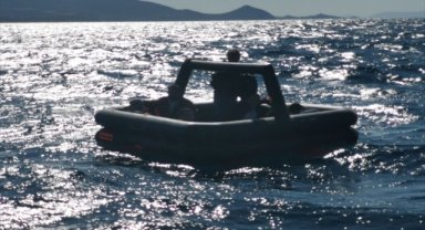 İzmir açıklarında 64 düzensiz göçmen yakalandı, 9 göçmen kurtarıldı