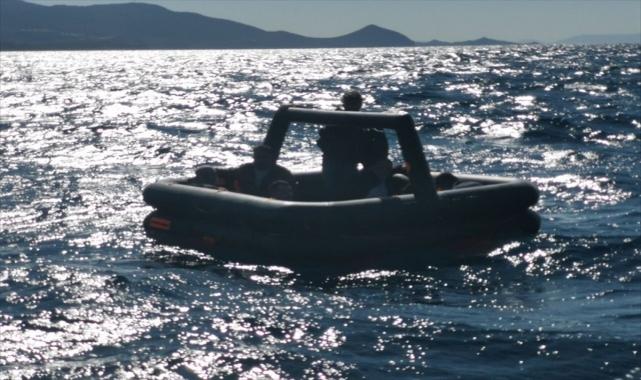 İzmir açıklarında 64 düzensiz göçmen yakalandı, 9 göçmen kurtarıldı