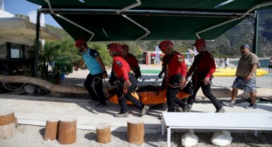 Kelebekler Vadisi'nde kayalıklara düşen paraşüt pilotu öldü