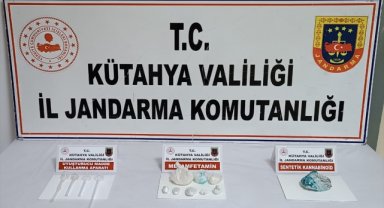 Kütahya'da uyuşturucu operasyonunda yakalanan 2 zanlı tutuklandı