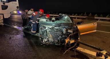 Manisa'da tırla çarpışan otomobildeki yolcu hayatını kaybetti