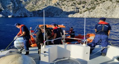 Marmaris'te 11 düzensiz göçmen kurtarıldı