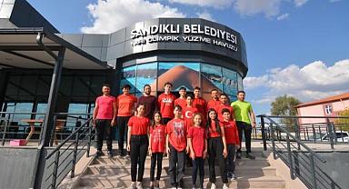 SANDIKLIDA YÜZME ÖĞRENDİLER, AÇIK DENİZ YÜZME YARIŞLARINA KATILACAKLAR.!