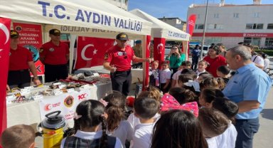 Söke'de jandarma Cumhuriyetin 100. yılını kutladı
