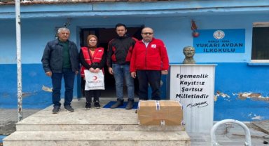 Soma'da Kızılay'dan okullara kıyafet yardımı