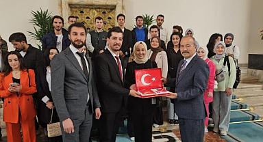 TAYTAK, ÜNİVERSİTE ÖĞRENCİLERİNE GENÇLİK MERKEZİ SÖZÜNÜ VERDİ