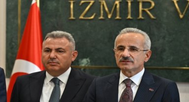 Ulaştırma ve Altyapı Bakanı Uraloğlu, İzmir'de İl Koordinasyon Toplantısına katıldı: