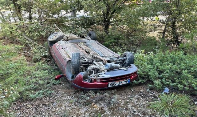 Uşak'ta şarampole devrilen otomobilin sürücüsü yaralandı