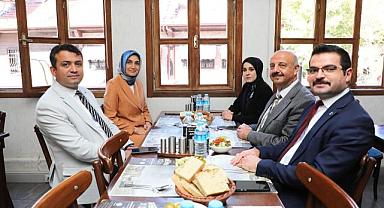 Vali Yiğitbaşı, Köklü Esnaf Lokantası Salim Usta’ya Misafir Oldu