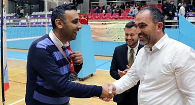 VOLEYBOLDA ŞAMPİYON BARO