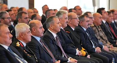 81 İlin Emniyet Müdür Yardımcıları ve Güvenlik Şube Müdürleri İçişleri Bakanı ile Bir Araya Geldi