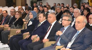 Afyonkarahisar'da "7. Tıbbi, Aromatik ve Baharat Bitkileri Çalıştayı" başladı