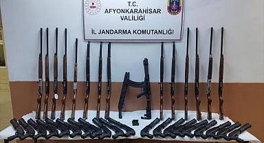 Afyonkarahisar'da kaçak silah operasyonunda 1 kişi yakalandı