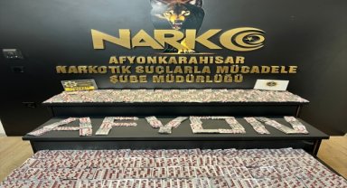 Afyonkarahisar'da kargoyla gönderilen kolide 9 bin 758 uyuşturucu hap ele geçirildi