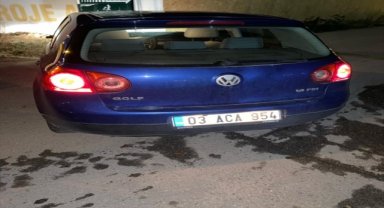 Afyonkarahisar'da otomobille çarpışan motosikletteki 2 kişi yaralandı