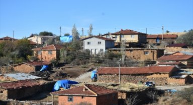 Afyonkarahisar'da sobadan sızan gazdan zehirlenen 2 kardeş öldü