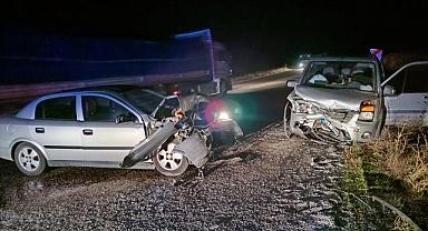 Afyonkarahisar'da trafik kazasında 2 kişi yaralandı