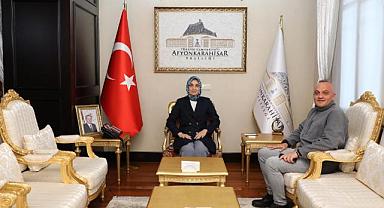 Afyonkarahisar Valisi, Gazze'deki İsrail saldırılarından haberdar eden A Haber Muhabirini ağırladı.