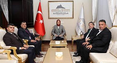 Afyonkarahisar Valisi Sendika Başkanı ve Üyelerini Ağırladı