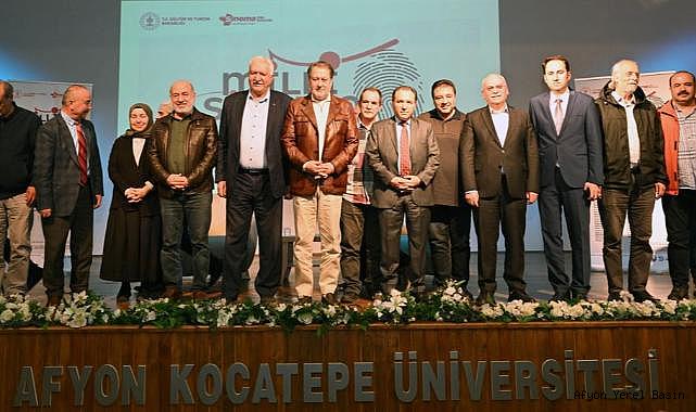 Ahmet Özhan, Milli Sinema Günleri Etkinliğinde Öğrencilerle Buluştu