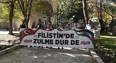 AK Parti'li gençler İsrail'in saldırılarını protesto etti
