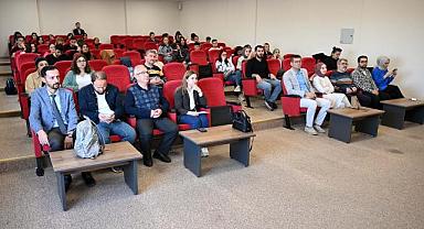 Akademide Aile Paneli Düzenlendi