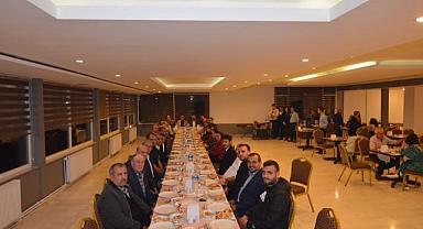 BAŞKAN DR. MUSTAFA ÇÖL SANDIKLI AK PARTİ İLÇE YÖNETİMİ İLE BİR ARAYA GELDİ