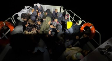 Bodrum açıklarında 30 düzensiz göçmen kurtarıldı, 34 göçmen yakalandı