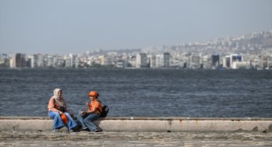 İzmir'de lösemili çocuklar için farkındalık yürüyüşü