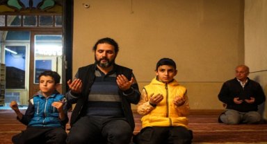 İzmir, Denizli ve Uşak'ta camilerde Gazze için dua edildi