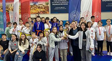 Judocular Minderden 23 Madalya Çıkardı