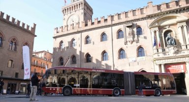 Karsan, Bologna'da hizmet verecek e-ATA otobüslerinin teslimatına başladı