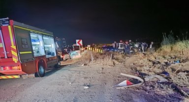 Manisa'da tarlaya devrilen otomobilin sürücüsü öldü