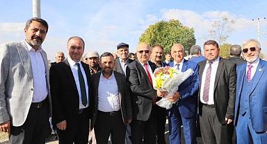 Meclis Başkanı, sıcak asfalt yol yapım çalışmalarını inceledi.