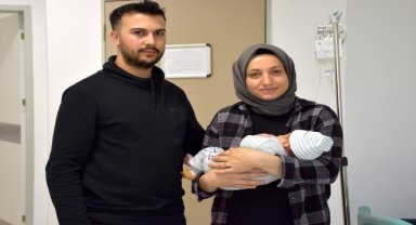 Minik Eflem Betül'e 32 günlükken çift taraflı kasık fıtığı ameliyatı yapıldı