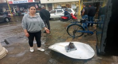 Ödemiş'te sağanak ve fırtına etkili oldu
