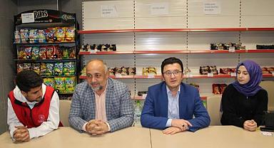 Özdemir Yurt Öğrencilerinin Taleplerini Dinledi