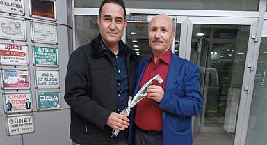 Sağlık-Sen Üyelerine Öğretmenler Günü Şerefine Çiçek Dağıtımı