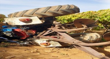 Sarıgöl'de devrilen traktörün sürücüsü hayatını kaybetti