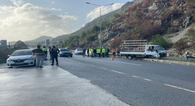 Söke'deki zincirleme trafik kazasında 1 kişi yaralandı