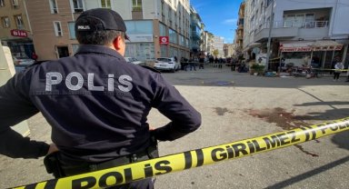 Uşak'ta esnaf arasında çıkan bıçaklı kavgada 1 kişi yaralandı